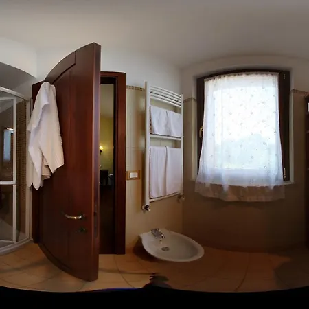 Lantgård Clelia Sirolo